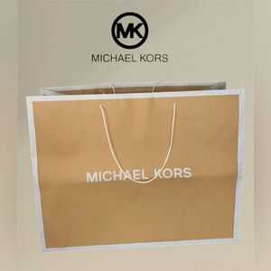 🛍️SALE🛍️ Michael Kors Paper Large Shopping Gift Bag